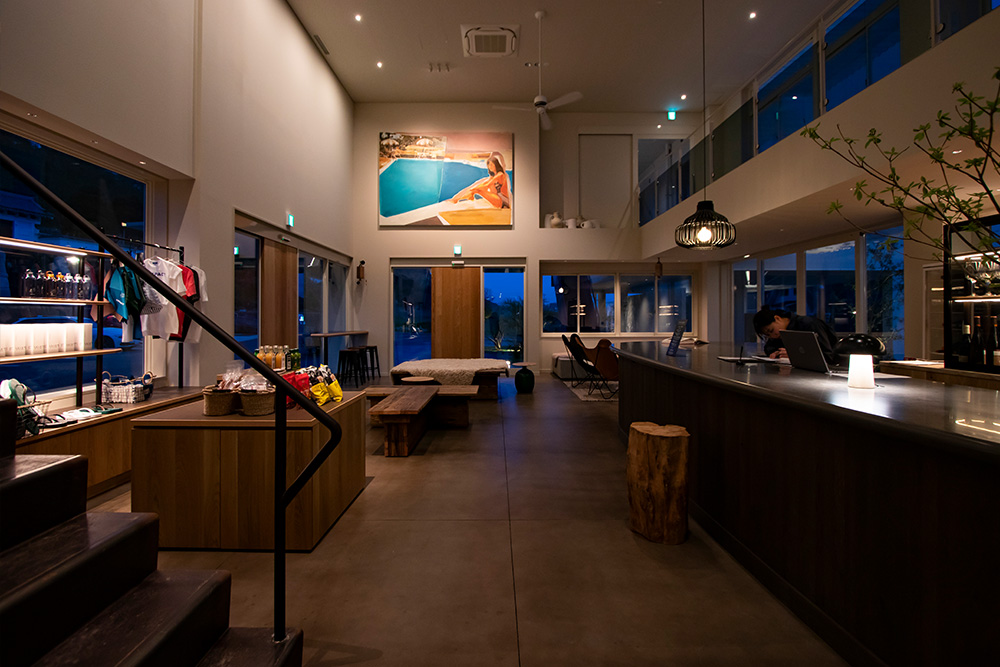 淡路島FrogsFARM KAMOME SLOW HOTEL THE COMPACT(カモメースローホテルザコンパクト)1Fラウンジロビー